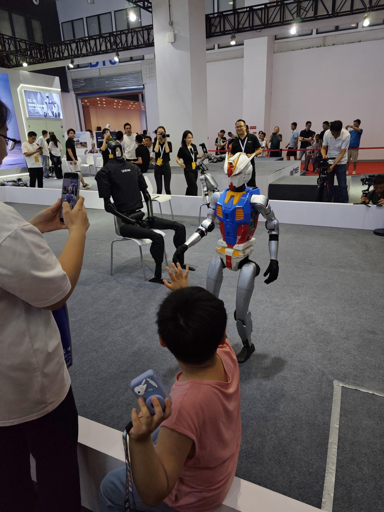科技前沿博主探展,科技前沿博主探展方向