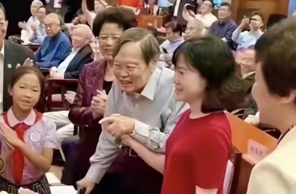 物理世界第一人是谁,世界物理学家第一梯队 物理世界第一人是谁,世界物理学家第一梯队