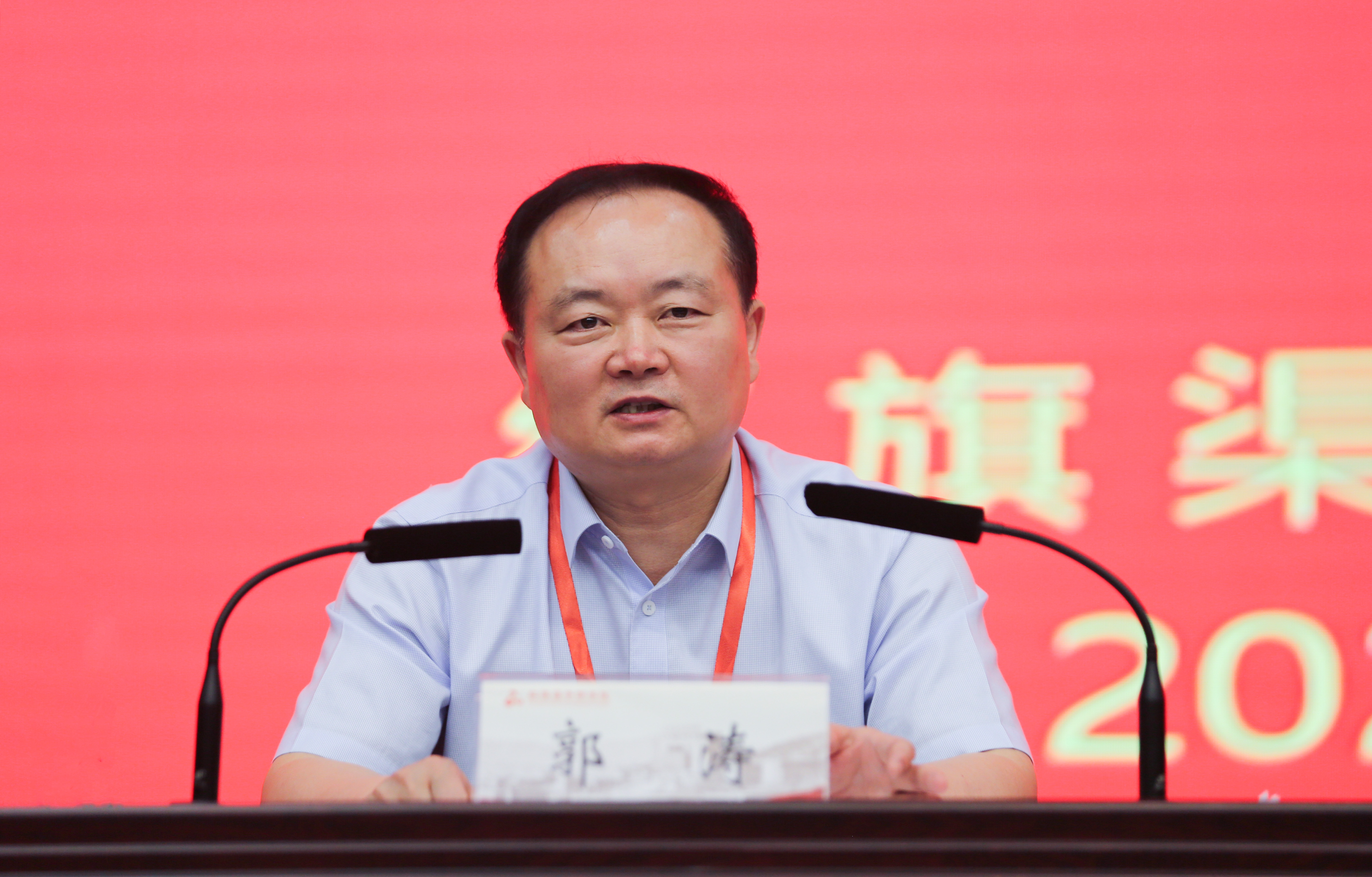 许昌学院地球科学馆,网红铁头退庭时辱骂法庭