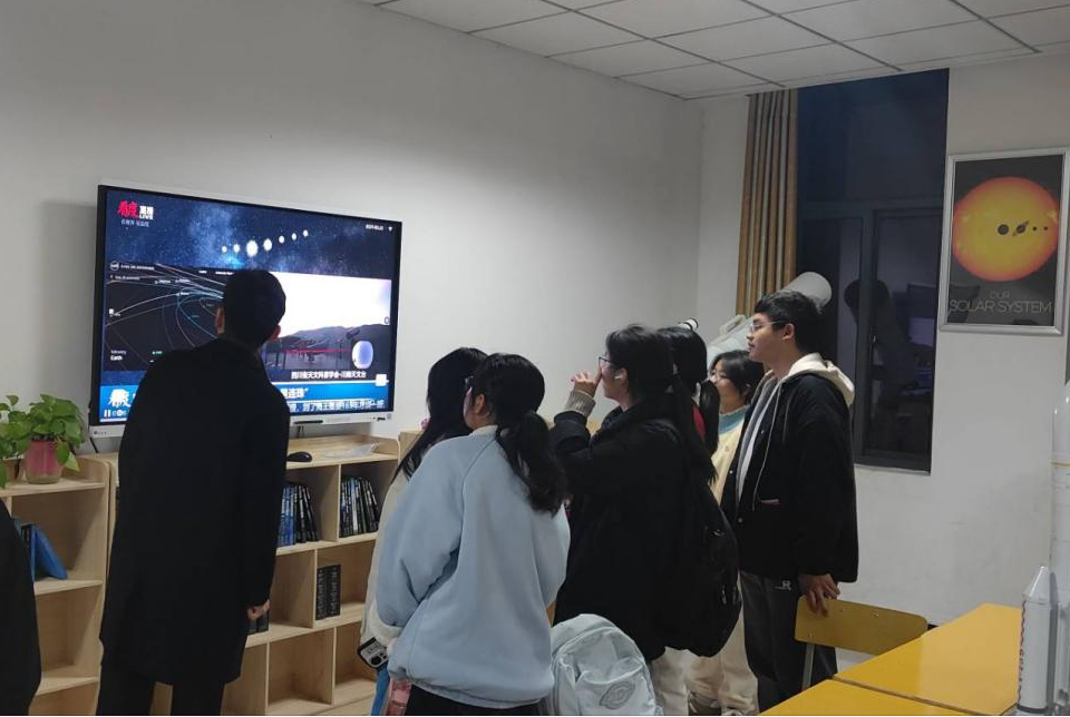 天文科普直播间搭建,天文科普视频在线播放 天文科普直播间搭建,天文科普视频在线播放