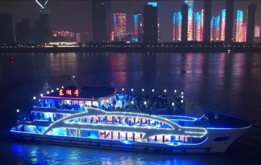 物理海洋世界武汉夜游,武汉极地海洋世界游玩顺序