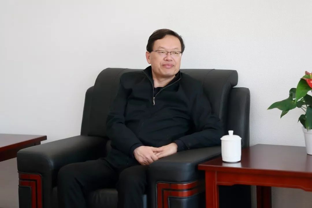 地球科学部长是谁啊,王心凌你没报批不能上来 地球科学部长是谁啊,王心凌你没报批不能上来
