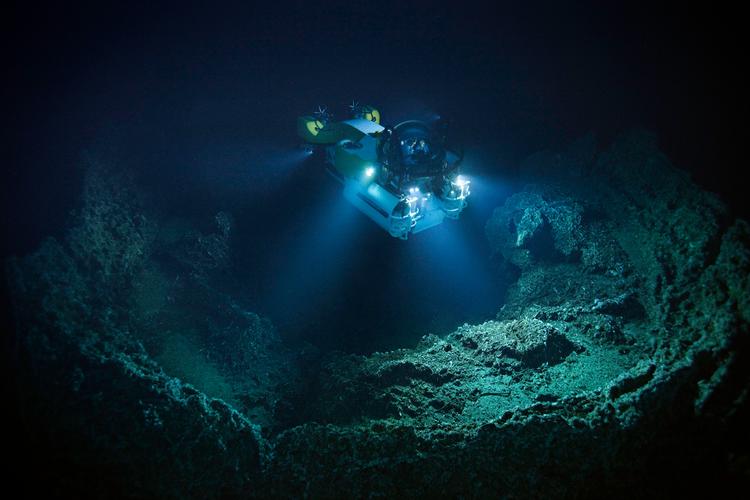 深海地球科学家是谁呀,深海地球科学家是谁呀图片
