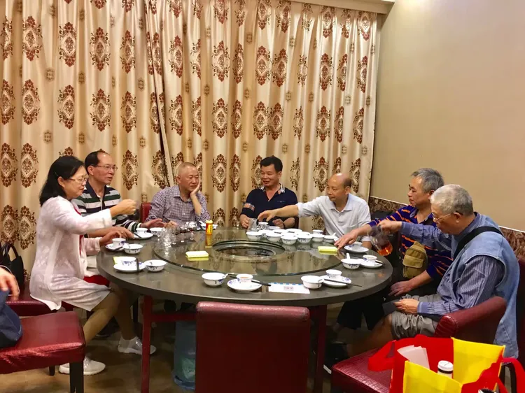 世界著名物理聚会,10个著名物理现象 世界著名物理聚会,10个著名物理现象