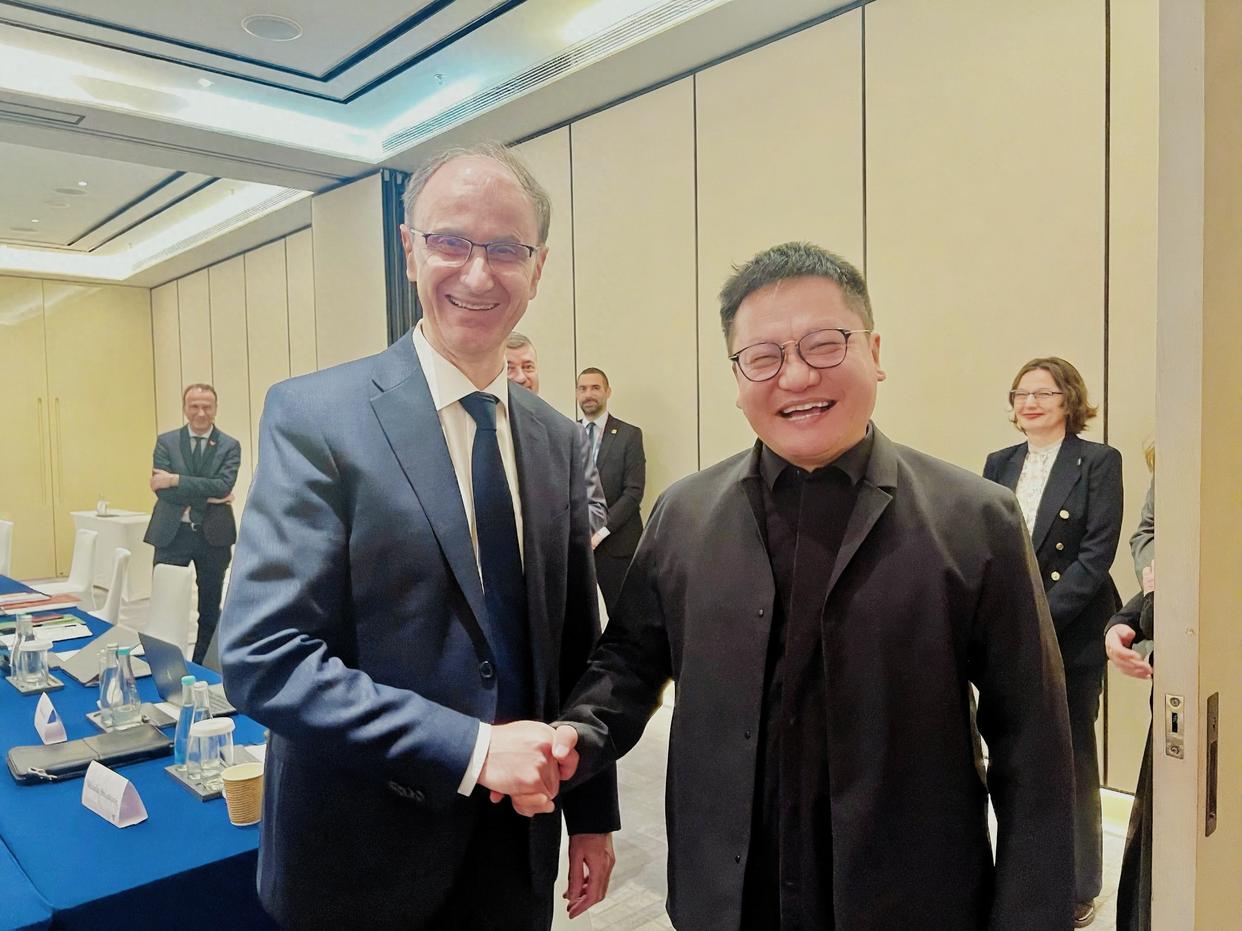 生命科学尹烨接吻,生命觉者尹烨第二期