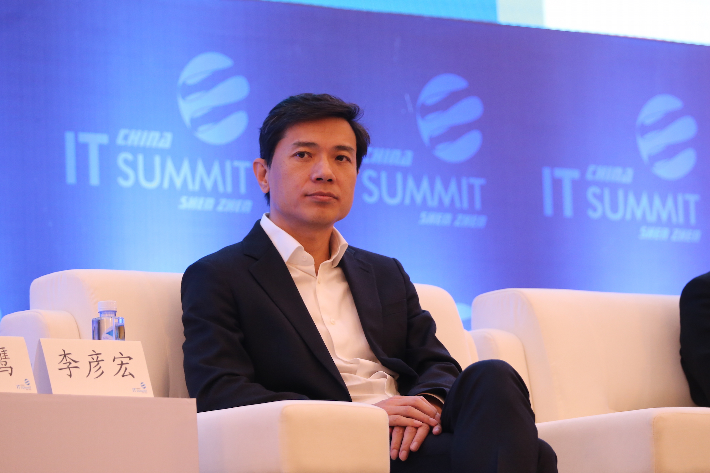 李彦宏科技前沿,百度创始人李彦宏简介及主要事迹 李彦宏科技前沿,百度创始人李彦宏简介及主要事迹