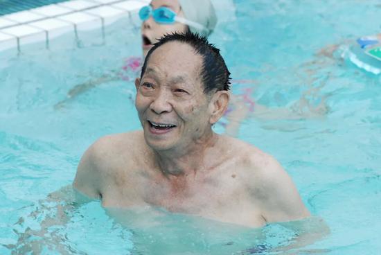 袁隆平科技前沿,袁隆平 坚守科研 袁隆平科技前沿,袁隆平 坚守科研