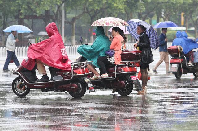 电动车淋雨会坏吗,电动车淋雨会坏吗?淋雨后需要怎么处理才能防止损坏? 电动车淋雨会坏吗,电动车淋雨会坏吗?淋雨后需要怎么处理才能防止损坏?