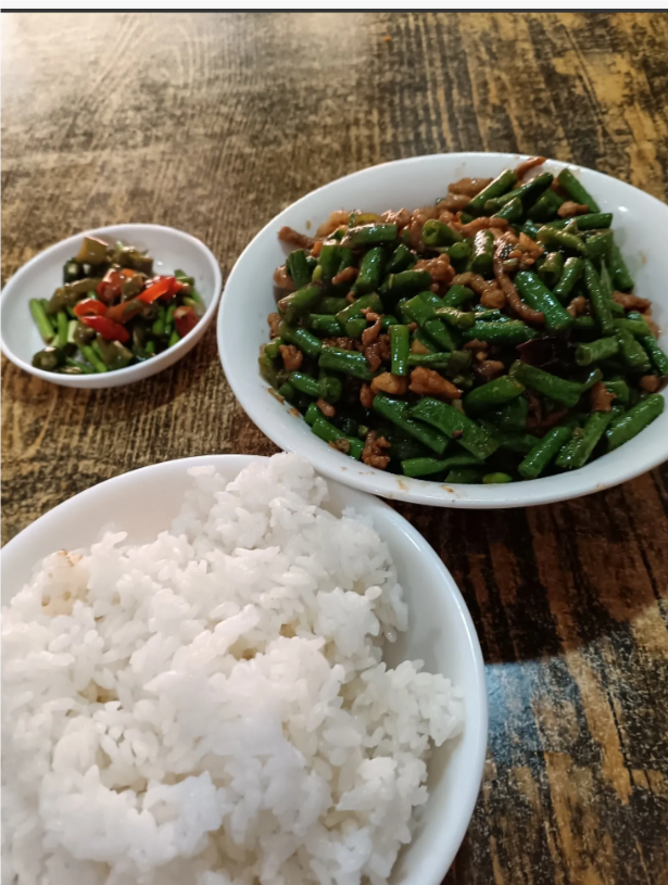 人可以几天不吃饭只喝水