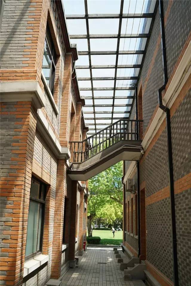 多所高校公示拟新增本科专业