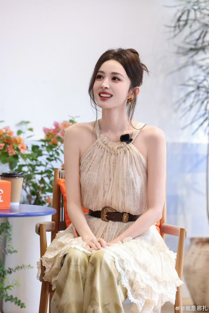 娜扎回应赵嘉敏